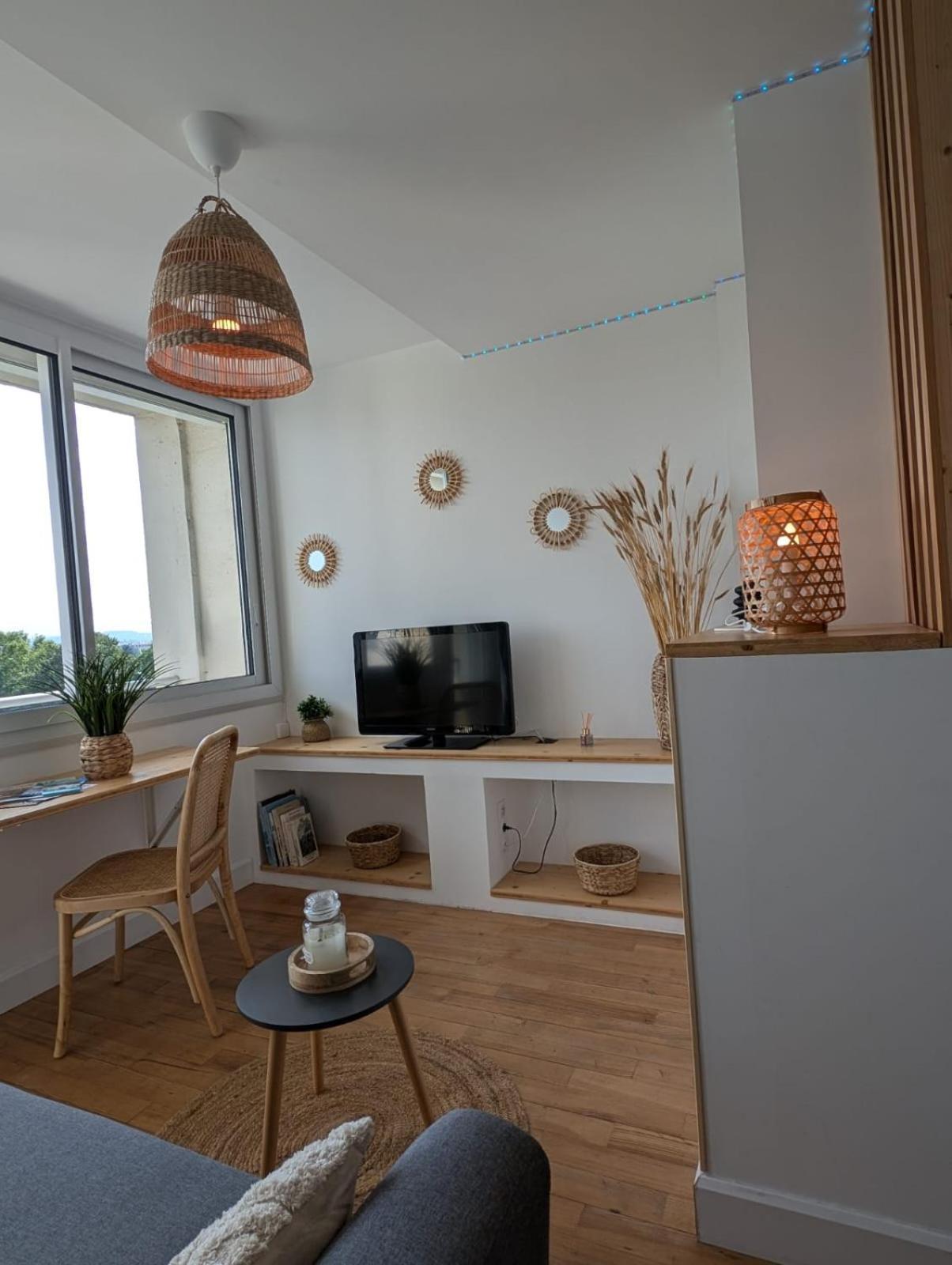 Studio De Charme Cosy Centre-Ville Тарб Екстер'єр фото